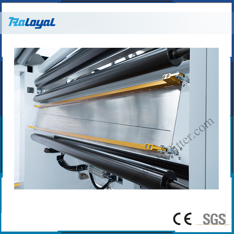 plus-series-high-speed-jumbo-roll-slitting-machine-3.jpg