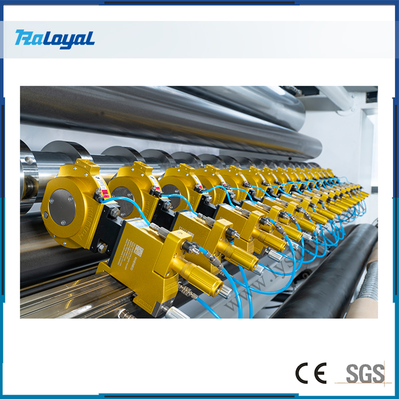 plus-series-high-speed-jumbo-roll-slitting-machine-5.jpg